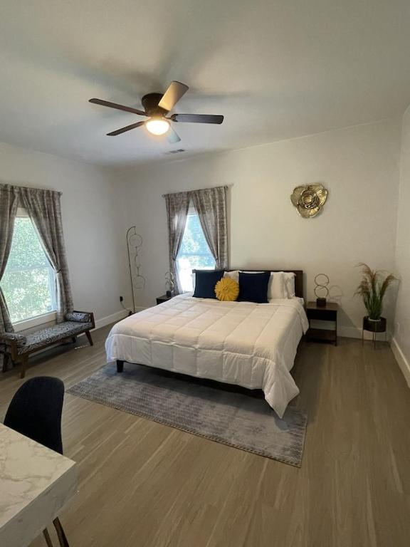 City Serenity-2Br Home Away From Home. 6 Min From Atl Airport Atlanta Dış mekan fotoğraf